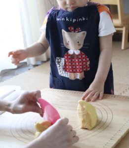 ママトリコ広島の子供会、公民館、ショッピングセンター、パン教室出張講師、ベビーマッサージ出張講師広島はよっちゃん先生